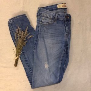 SHORT HOLLISTER JEANS ♡